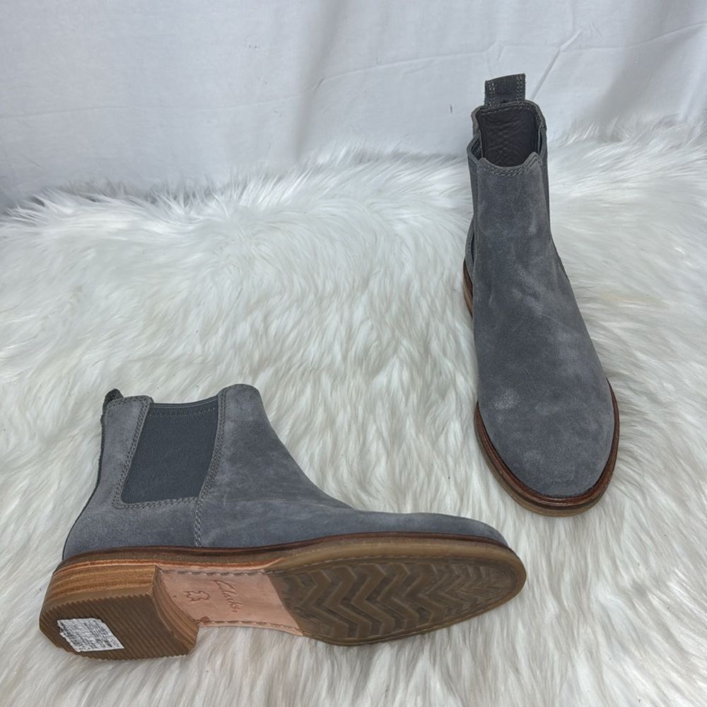 Clarks Clarkdale Arlo NWT Gray Suede Ankle Booties Sz 6